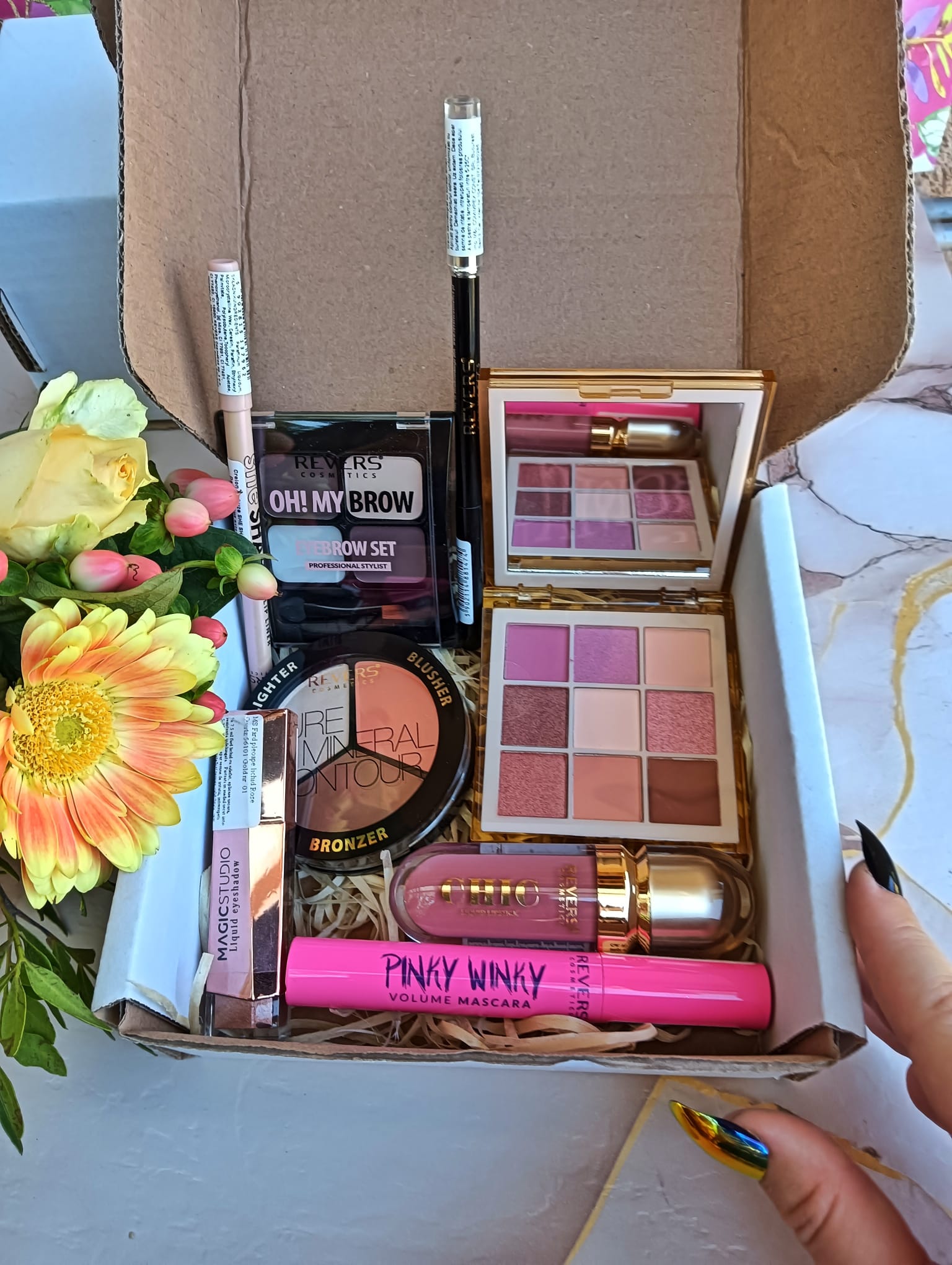 Set Cadou Makeup Premium – 8 Produse Revers Cosmetics