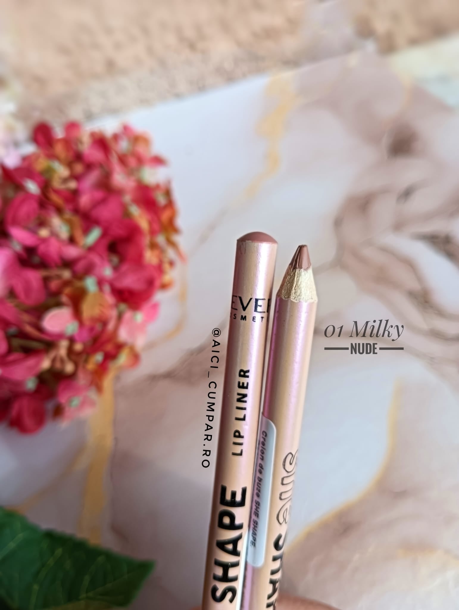 Creion contur buze She Shape Revers nr. 01 Milky Nude - lifestyle